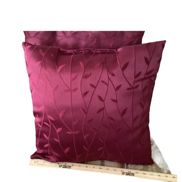Throw Pillows Set of 2 16-17" Burgundy Raised Leaf Design - Picture 4 of 5